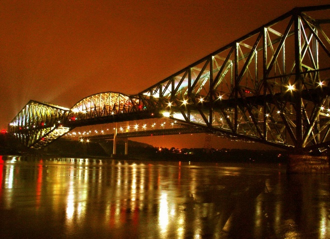 Мост в Квебеке