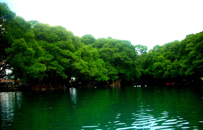 Парк озера де Камекуаро - самый маленький в Мексике