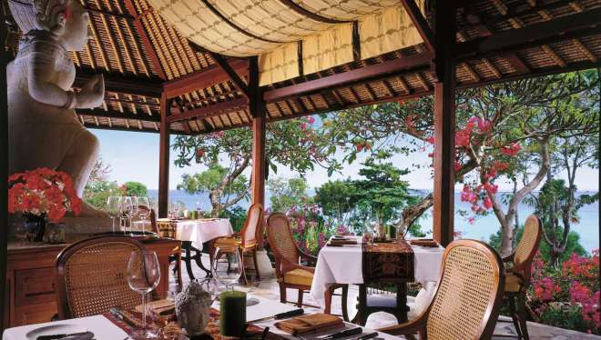 Ресторан отеля Four Seasons Resort Bali