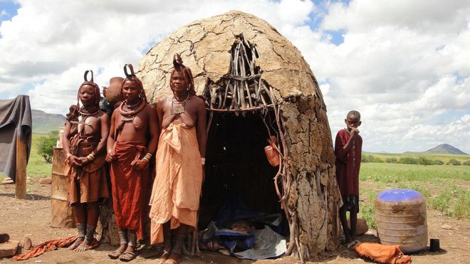 Традиционное жилище африканского племени химба, Намибия