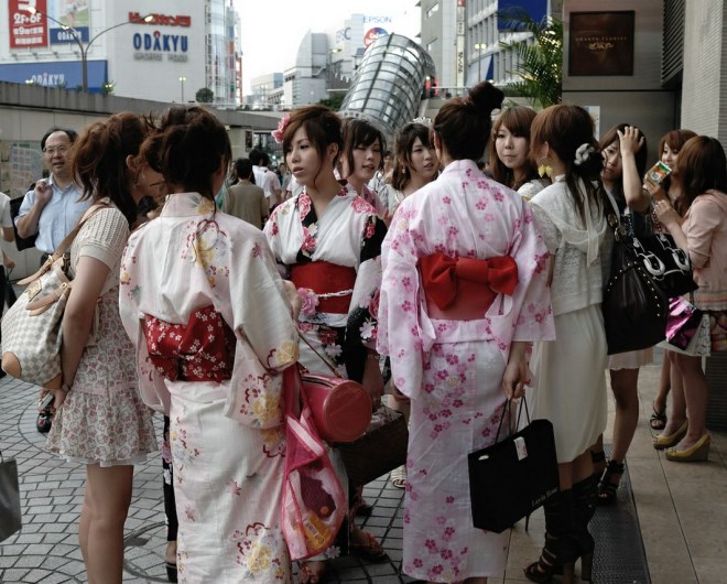 Японское кимоно на улицах города