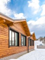 Отделка фасада деревянного дома – особенности применения блок-хауса, краски, термопанелей, вагонки и сайдинга