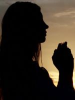 Вечернее правило – что это такое, зачем и как правильно молиться перед сном?