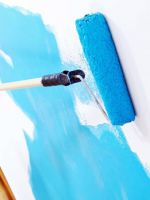 Покраска стен – преимущества и недостатки такой отделки, как правильно выбрать краску и инструменты для работы?