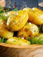 Блюда из картошки – знакомые и необычные варианты приготовления любимого корнеплода