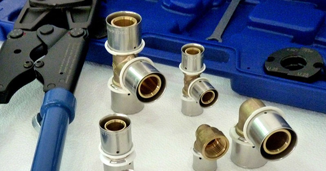 Фитинги для металлопластиковых труб – что это такое, особенности разных видов, как правильно выбрать?