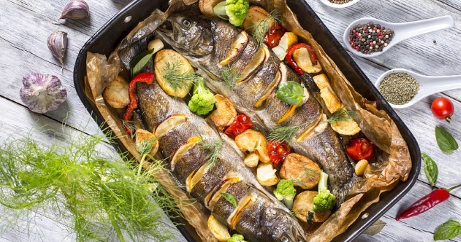 Блюда из рыбы – что можно приготовить из жареной и свежей рыбы, рецепты для духовки