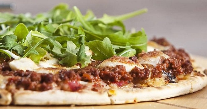 Пицца с фаршем - простая версия вкусного итальянского блюда