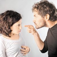 почему муж оскорбляет и унижает