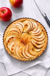 Как приготовить песочный пирог с яблоками и корицей