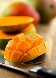 Как правильно едят манго