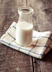 как сцеживать грудное молоко руками
