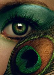 как подчеркнуть зеленые глаза