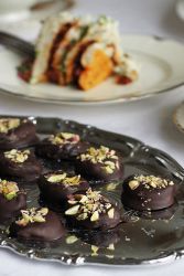 Рецепт шоколадных конфет с черносливом