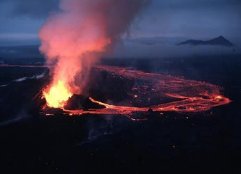 Крафла во время извержения
