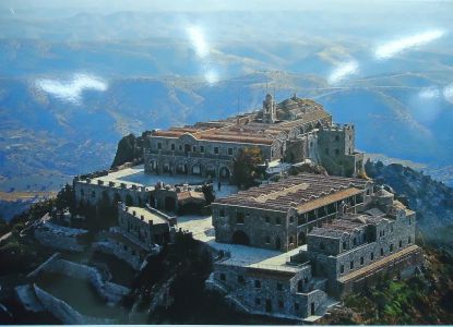 Вид на монастырь