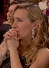 Кейт Уинслет плачет на Оскаре-2016 во время речи Леонардо Ди Каприо