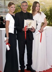 Адель и Леа вместе с режиссером были отмечены призами кинофестиваля в Каннах