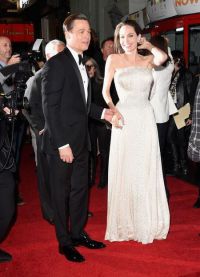 Худая Анджелина Джоли на красной дорожке с Брэдом Питтом