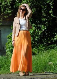 оранжевая юбка в пол с чем носить 1