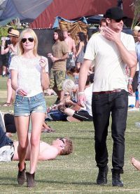Кейт Босуорт и Алкесандр Скарсгард на фестивале Coachella