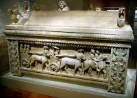 Древний саркофаг из Аматуса