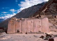 Монолитная стена храма Солнца