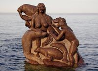 Статуя Мать моря