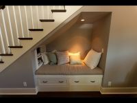 4. Использование пространства под лестницей