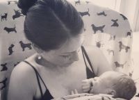 Звезда «Ангелов Чарли» Люси Лью впервые стала мамой 4