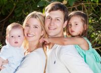 Иванка Трамп с детьми и супругом