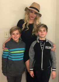 Двое сыновей Бритни, 10-летний Шон и 9-летний Джейден