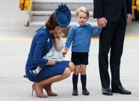Герцогиня Кейт Миддлтон с детьми прилетели в Канаду
