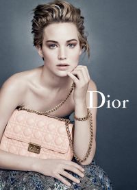Дженнифер является лицом бренда Dior