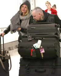 Папарацци подловили Диаз и Бенджи Мэддена в аэропорту Лос-Анджелеса