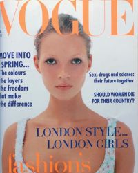 Кейт Мосс на обложке  Vogue 17 лет тому назад