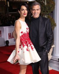 55-летний Джордж Клуни и 38-летняя Амаль Клуни