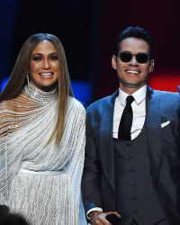 Дженнифер Лопес и Марк Энтони  на церемонии Latin Grammy Awards 2016