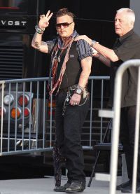 Джонни Депп изменил одну из своих татуировок