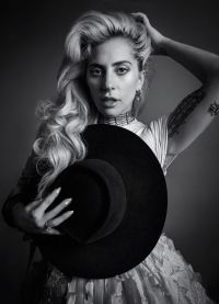 Леди Гага для нового номера журнала HARPER’S BAZAAR