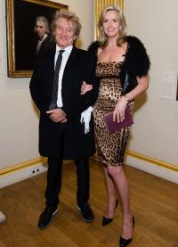 Род Стюарт с супругой на ужине в Букингемском дворце