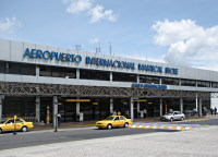 Аэропорт Кито, вид снаружи