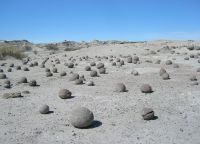 Каменные глыбы в Лунной долине