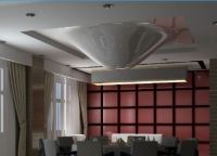 Дизайн потолков в гостиной18
