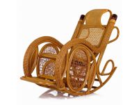Плетеное кресло качалка из ротанга 3