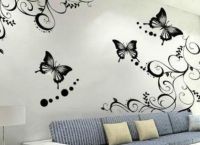 Рисунки бабочек на стене -1