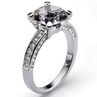 Помолвочные кольца с бриллиантом 2