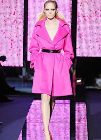 Розовое пальто 1
