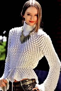 Вязаный белый свитер 5