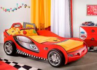 Детская кровать-машинка2